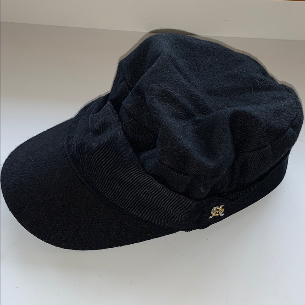 Juicy Couture Women’s Black Newsboy Hat